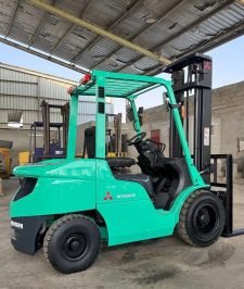 صورة اعلان : رافعة شوكية ماتسوبيشي