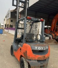 صورة اعلان : للبيع رافعة شوكية تايوتا