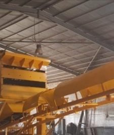 صورة اعلان : غربال كسارة متحرك رمل