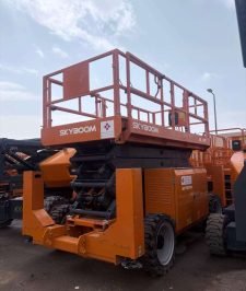 صورة اعلان : سيزر لفت للايجار في جده _رافعات مقصيه للايجار سقالات كهربائية للايجار