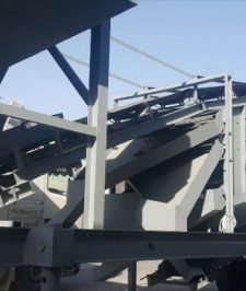 صورة اعلان : كسارة للبيع وغربال رمل ابيض سيلكا