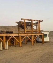 صورة اعلان : كسارة كاملة – دقاق وفيدر – طاحونة – غربال – غرفة تحكم -سيور