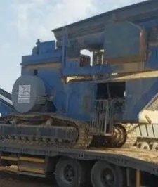 صورة اعلان : كسارة موبايلي صفاق هيدروليك جنزير للعمل بالمتر