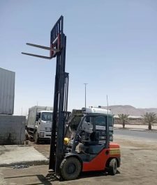 صورة اعلان : تأجير معدات رافعات شوكية رافعة جاك يدوي