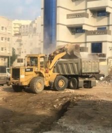 صورة اعلان : معدات حفر وتعمير الاراضي – شيول – بوكلين – قلابات