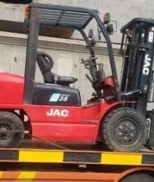 صورة اعلان : رافعات شوكية للايجار تحميل وتنزيل يومي شهري