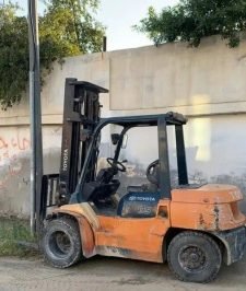 صورة اعلان : فوركلفت رافعة شوكية للإيجار