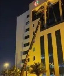 صورة اعلان : تأجير كرينات ورافعات سطحات