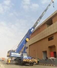 صورة اعلان : كرينات جده تاجر معدات ثقيله جميع الاحجام للايجار