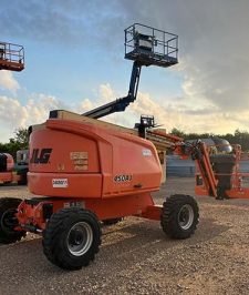 صورة اعلان : Boom lift telescope rental  Riyadh Jeddah