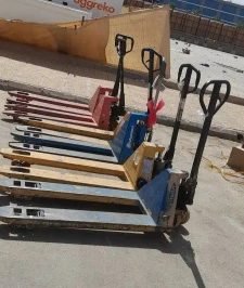 صورة اعلان : رافعه يدوية جاك للايجار فوركلفت