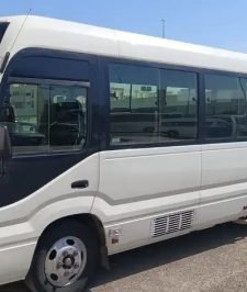 صورة اعلان : باصات للايجار للمدارس الاهلية والمطاعم مع السائق