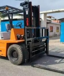 صورة اعلان : تلي هندر جي سي بي. فور كلفت ونش بلك