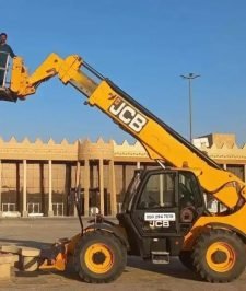 صورة اعلان : للايجار جي سي بي تلسكوبي 17 متر تلي هندر بوم اجار شهري يومي