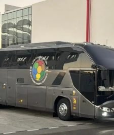 صورة اعلان : باصات للايجار عمره وسياحة ومطارات