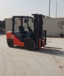 صورة اعلان : رافعة فوركلفت للايجار رافعه شوكيه