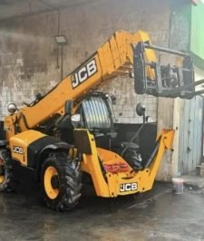 صورة اعلان : رافعات شوكيه فوركلفت وجي سي بي وكرينات للايجار