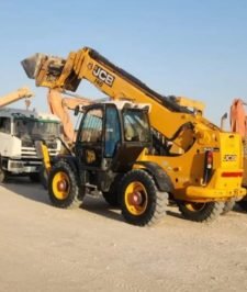 صورة اعلان : جي سي بي رافعه شوكيه