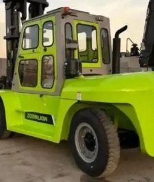 صورة اعلان : جميع الرافعات الشوكيه ايجار يومي شهري المنطقه الشرقيه