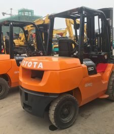 صورة اعلان : Forklift  for rent in Dammam- 2026