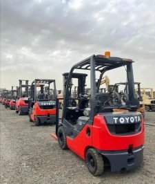 صورة اعلان : رافعات تويوتا