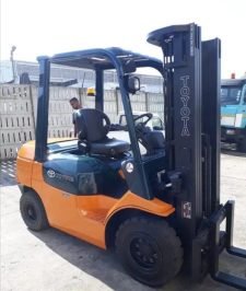 صورة اعلان : رافعه شوكية للإيجار جدة