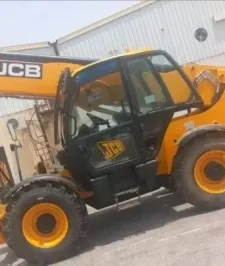 صورة اعلان : رافعات للايجار الشهري والسنوي