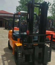 صورة اعلان : رافعة شوكية فور كلفت تويوتا 5 طن 2023