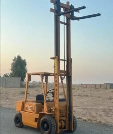 صورة اعلان : رافعة شوكية فوركلفت كوماتسو للبيع