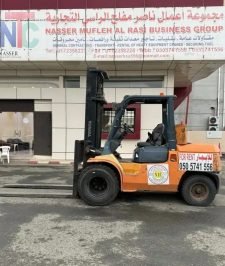 صورة اعلان : للإيجار رافعة شوكية 5 طن .