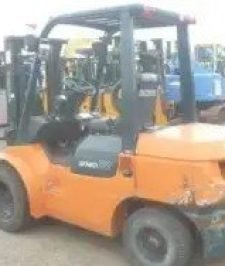 صورة اعلان : رافعة شوكية للايجار اليومي والاسبوعي والشهري