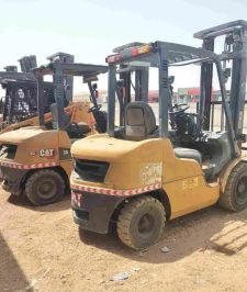 صورة اعلان : للبيع 2رافاعات شوكيه كتربلر3طن