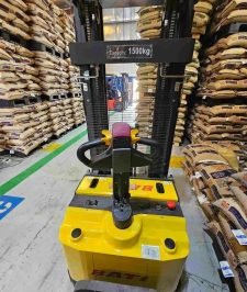 صورة اعلان : رافعه يدوية.