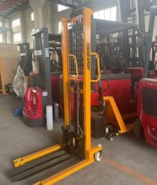 صورة اعلان : رافعة يدوية رافعه شوكية