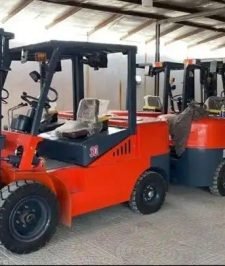 صورة اعلان : فور كلفت سياره رافعه شوكية ديزل