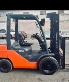 صورة اعلان : رافعه شوكيه فور كلفت مكه المكرمه