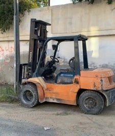 صورة اعلان : فوركلفت رافعة شوكية للإيجار