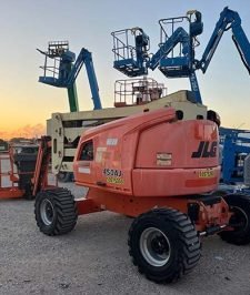 صورة اعلان : Boom lift telescope rental  Saudi Arabia