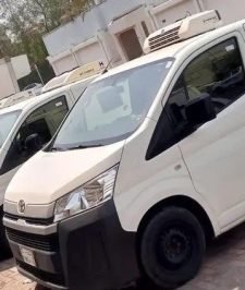 صورة اعلان : للايجار باصات تويوتا هايس بضاعة تبريد