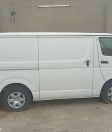 صورة اعلان : تويوتا باص بضاعه 2018