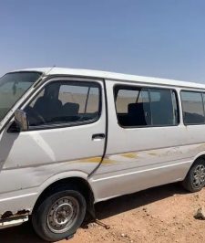صورة اعلان : باص تايوتا 2000 مسقط