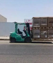 صورة اعلان : تأجير رافعه شوكيه سكينه فوركلفت دينه ونش 3طن سيزرلفت كرين