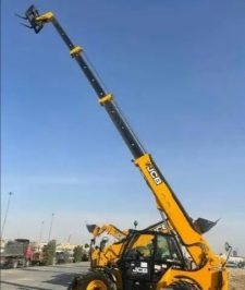 صورة اعلان : للايجار تلي هندر تلسكوبيهJCB بوم لودر 17 متر معدات حديثه