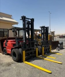 صورة اعلان : رافعات شوكية كوماتسو 5طن وباور طن ونص