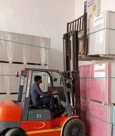 صورة اعلان : رافعة شوكية فوركلفت للايجار جده