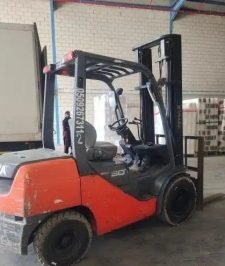 صورة اعلان : Forklift Rental services رافعة شوكية للايجار