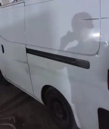 صورة اعلان : باص نيسان اورفان 2021 ثلاجة