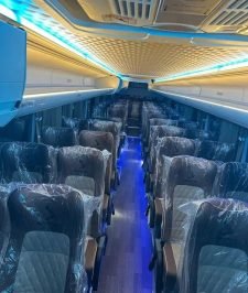 صورة اعلان : باص 2025 للإيجار