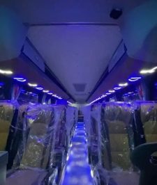 صورة اعلان : باص للإيجار