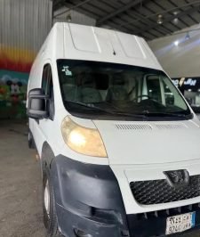صورة اعلان : باص بضاعه بيجو بوكسر نظيف جدا